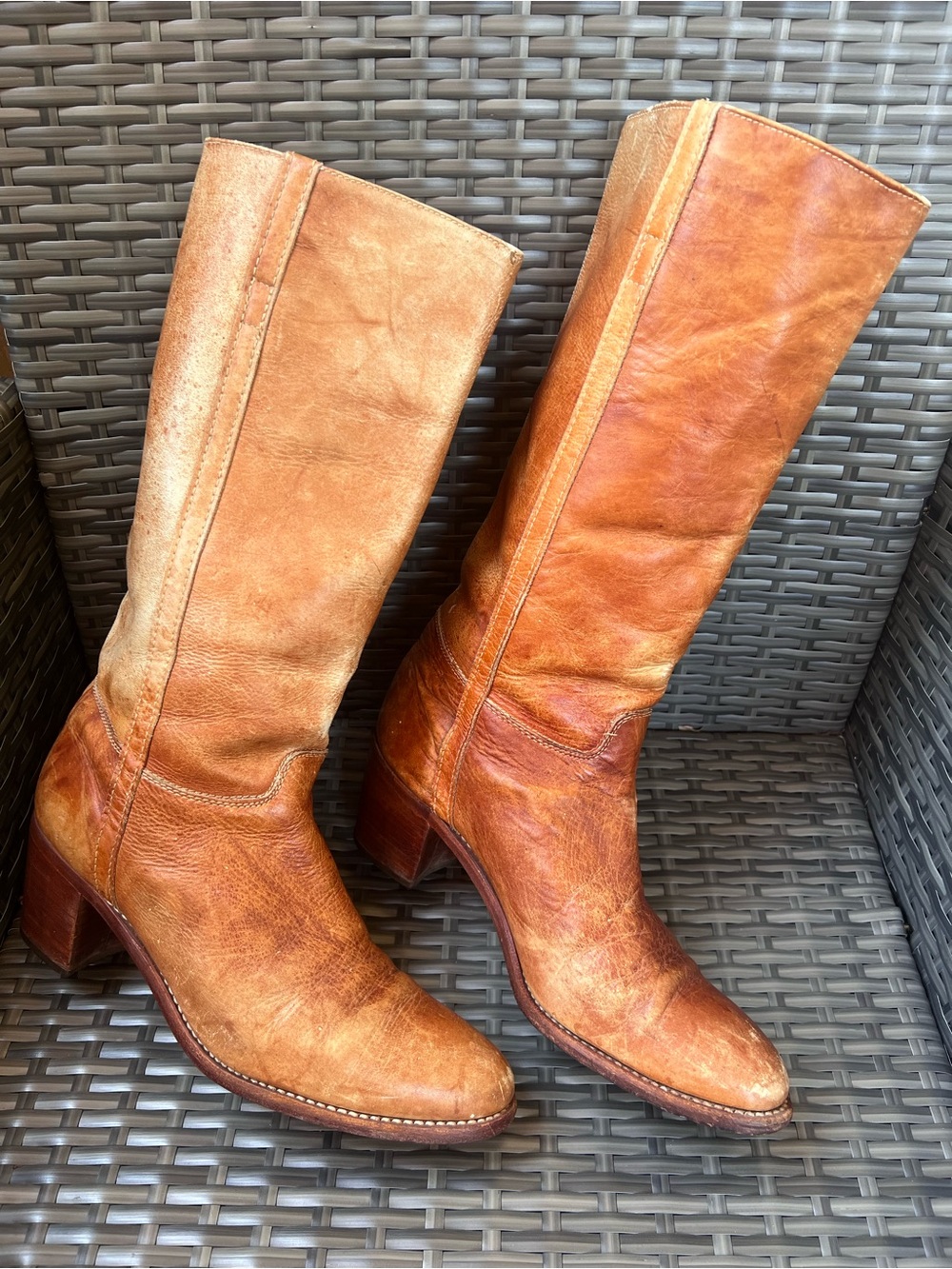 Vintage 1970s Women’s 9.5 D Western Boots Tall Tan Brown Leather Riding Pull On